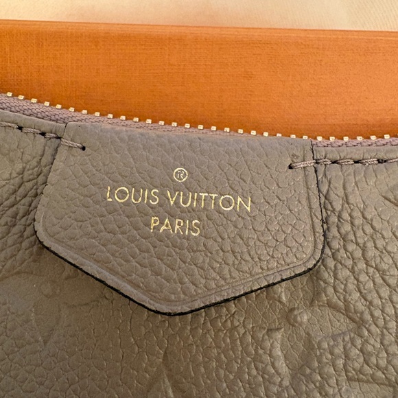 Louis Vuitton Easy Pouch on Strap Turtledove (greige) - Picture 3 of 13